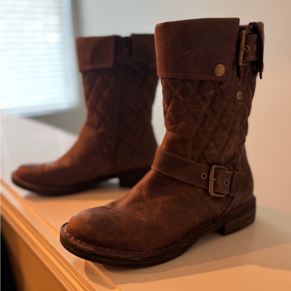 Ugg Conor Boot - image 1